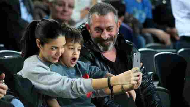 Boşandıktan Sonra Dost Kalabilmiş Ünlü Çiftler